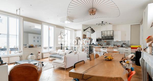 À vendre Appartement 5 pièces 145.05 m² - Paris 75010