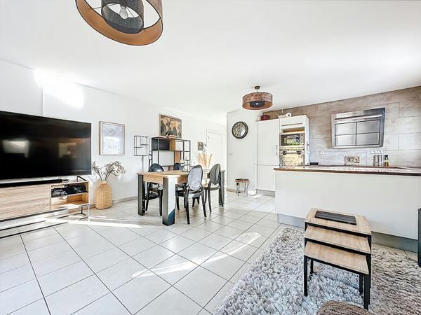 Appartement 3 pièces 66 m² avec garage à Marseille 13013, lumineux, calme avec terrasse et jardin