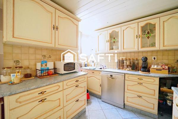 Maison familiale au calme avec jardin, cour, garage et 2 accès – Proche métro La Dhuys (Ligne 11)