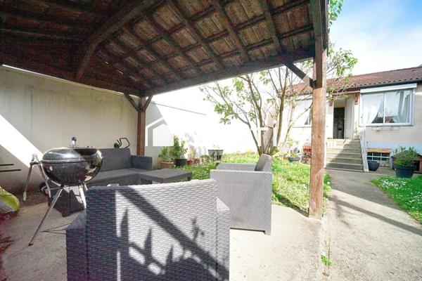 Maison familiale au calme avec jardin, cour, garage et 2 accès – Proche métro La Dhuys (Ligne 11)