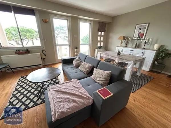 Appartement à louer 3 pièces 85.65m²