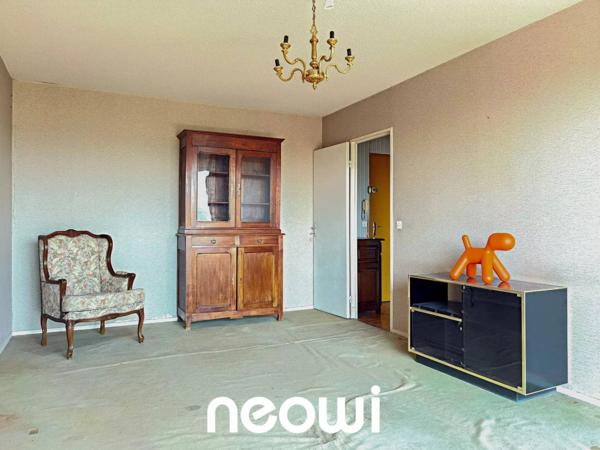 RÉSIDENCE AZUR - Appartement T3 à rénover avec BALCON, ASCENSEUR et GARAGE