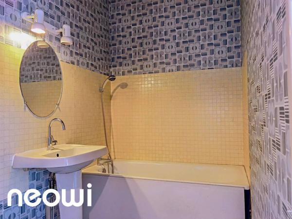 RÉSIDENCE AZUR - Appartement T3 à rénover avec BALCON, ASCENSEUR et GARAGE