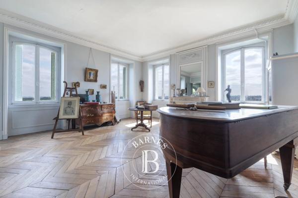 Saint-Cloud, Appartement 3 Chambres -  145 m² à vendre