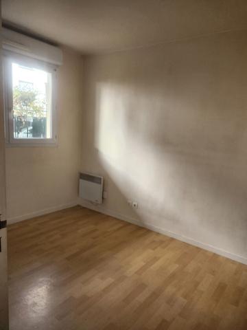 T2 AVEC TERRASSE PONTAULT !!!