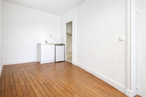 Appartement Saint Germain En Laye 1 pièce(s) €260 000 ** - Référence 18173