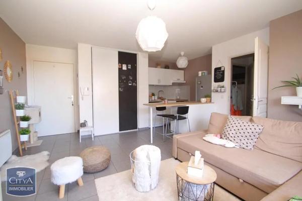 Appartement à louer 2 pièces 45m² Réhon (54430)