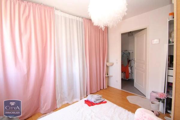Appartement à louer 2 pièces 45m² Réhon (54430)