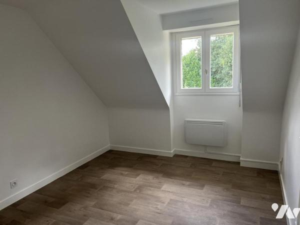 LANGUIDIC néo-bretonne de tpe 7 sur 1617 M² de terrain