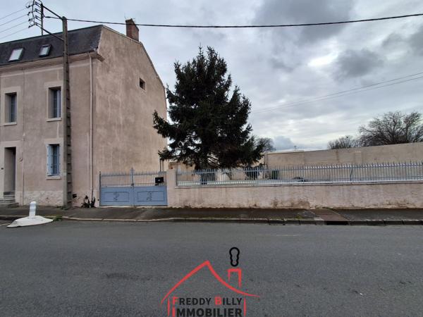 Maison rénovée 4 chambres + studio indépendant + terrain