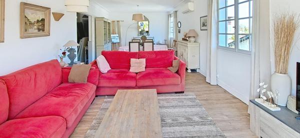 Ciboure : bien atypique T5, charme, chambre indépendante