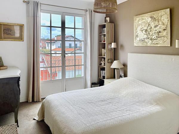 Ciboure : bien atypique T5, charme, chambre indépendante