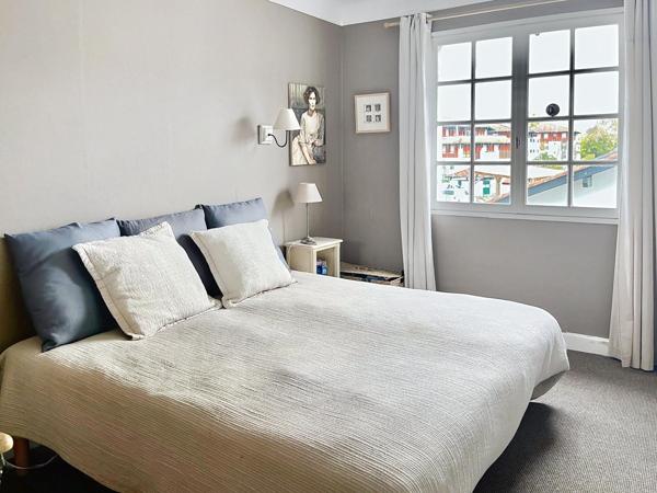 Ciboure : bien atypique T5, charme, chambre indépendante