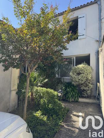 Immeuble à vendre 179 m² Saintes