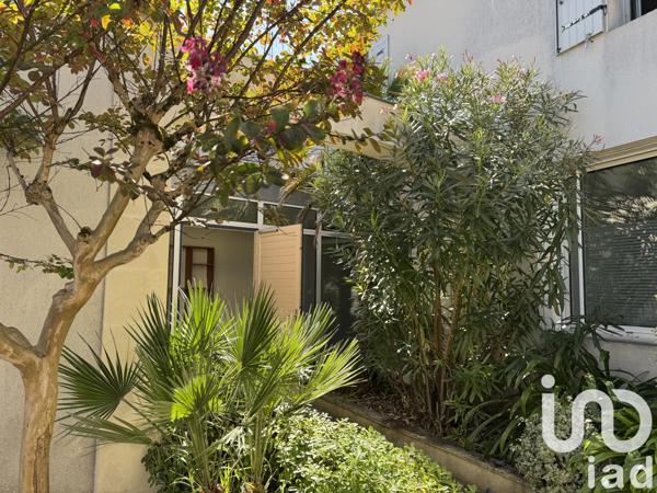 Immeuble à vendre 179 m² Saintes