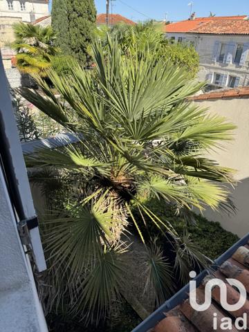 Immeuble à vendre 179 m² Saintes