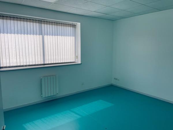 A LOUER SURFACES DE BUREAUX DE 18 M2 À 85 M2 - VERNEUIL EN HALATTE - PARC ALATA
