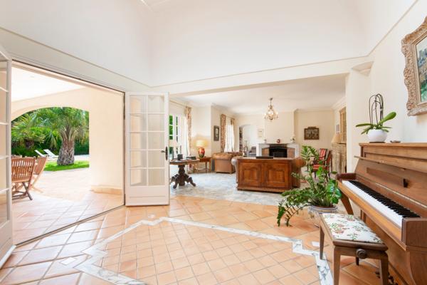 Maison à vendre 8 pièces SAINT RAPHAEL (83) Secteur Les Plaines