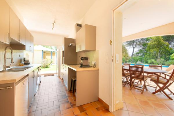 Maison à vendre 8 pièces SAINT RAPHAEL (83) Secteur Les Plaines