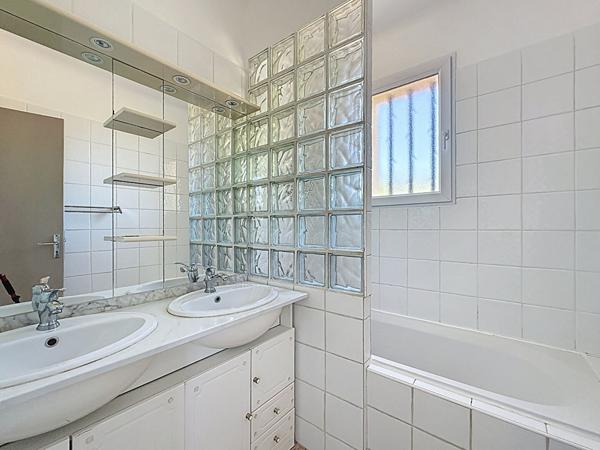 Location maison Les Angles - 4 pièce(s) - 99 m² - 1 200 €/mois