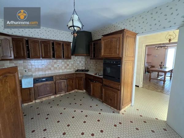 Vente                                                      Maison
                        
                     5 pièces                      142 m2                     à Miramont-de-Guyenne