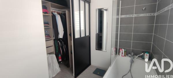 Maison à vendre 6 pièces 146 m² Neuville-de-Poitou