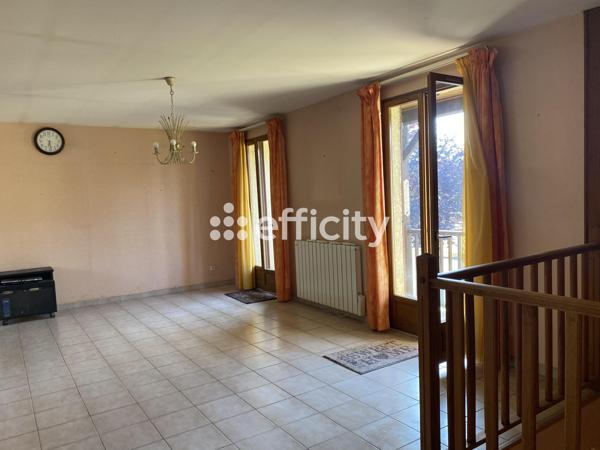 Maison 7 pièces - 177 m²