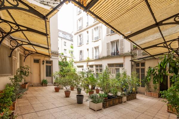 Appartement Paris 18e - BARBÈS / CHRISTIANI