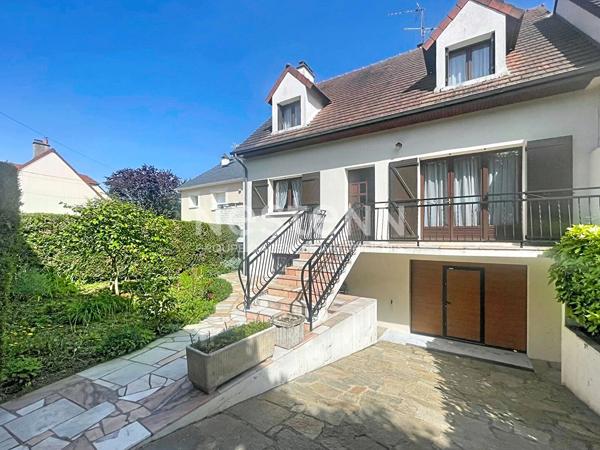 A vendre à MORANGIS, maison de 7 pièces avec 4 chambres et sous-sol total