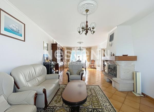 A vendre à MORANGIS, maison de 7 pièces avec 4 chambres et sous-sol total