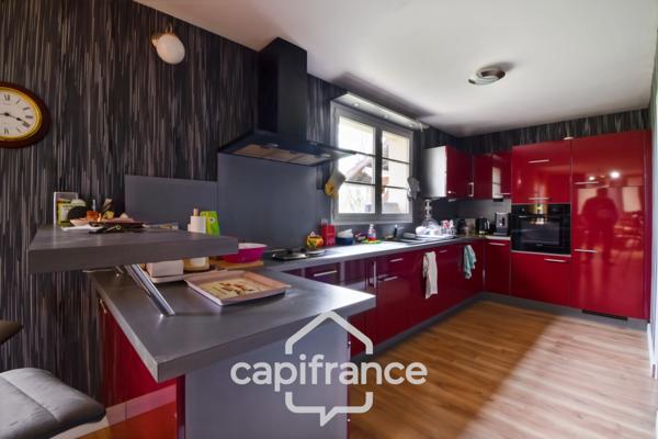 Villa 145 m² avec terrain clos 1 700 m² – Proche Louhans – Accès rapide A39 – Dépendances, atelier, carport