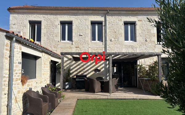 Maison à vendre    5 pièces •  Saint-Agnant