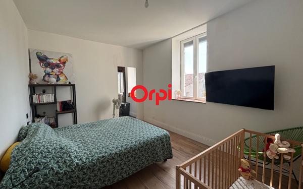 Maison à vendre    5 pièces •  Saint-Agnant