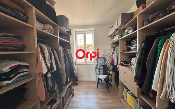 Maison à vendre    5 pièces •  Saint-Agnant