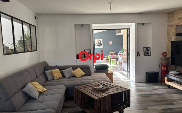 Maison à vendre    5 pièces •  Saint-Agnant