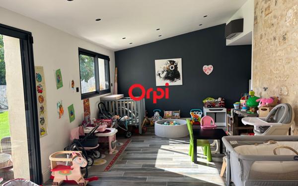 Maison à vendre    5 pièces •  Saint-Agnant