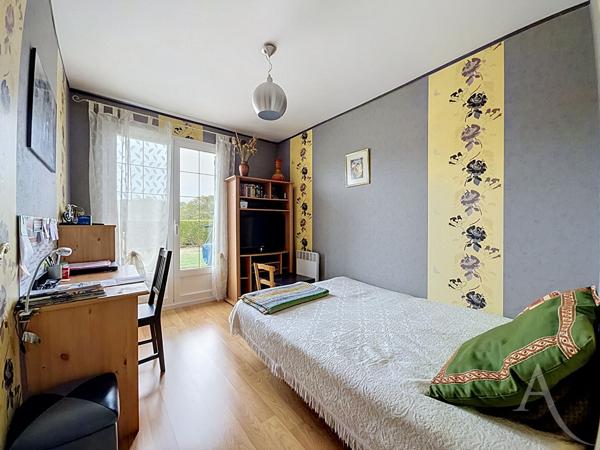Maison Mantes La Ville de plain pieds 4 chambres et 460m² de terrain