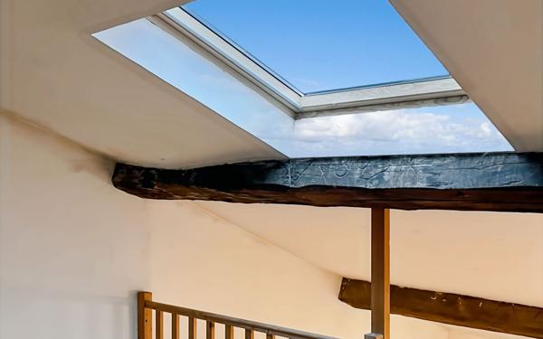 Appartement à vendre    2 pièces • 80 m2 Lyon 7