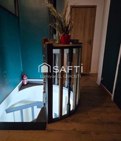 Restaurant en ANGLE + 3 CHAMBRES Airbnb au 1er