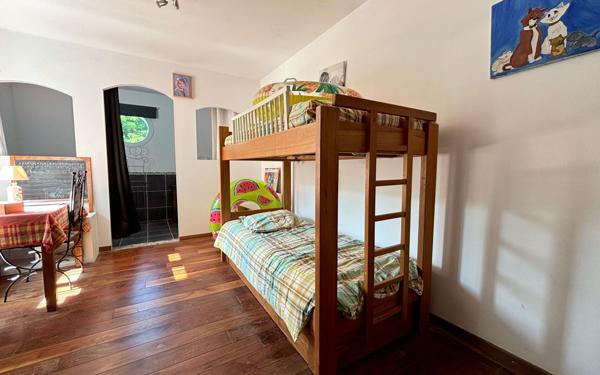 Maison à vendre    6 pièces •  Breuillet