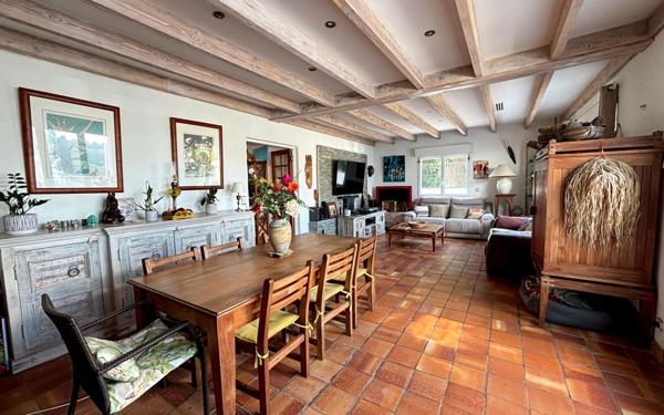 Maison à vendre    6 pièces •  Breuillet