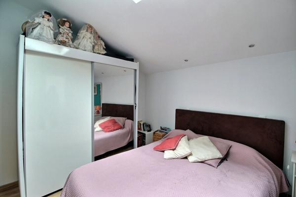 Maison Massy 106 m² environ édifiée sur terrain de 306 m² garage, remise et cave