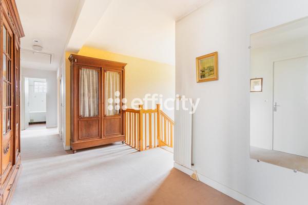 Maison 12 pièces - 240 m² Exclusivité efficity