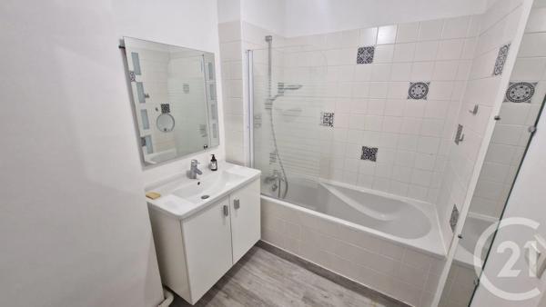 Appartement T4 à vendre  4 pièces - 81,92 m 2   BERNAY  - 27