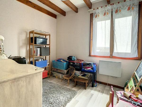 PAVILLON INDEPENDANT - 105M² - 4 CHAMBRES - SOUS SOL - GARAGE - DEPENDANCE