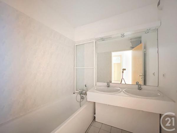 Appartement F4 à vendre  4 pièces - 74,52 m2 FRESNES - 94