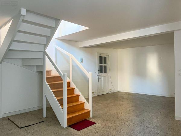 Local professionnel à louer à Hédé Bazouges en Ille-et-Vilaine (35630), ref : 020/618