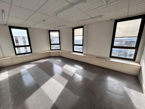 VENTE - BUREAUX - VIRIAT LA NEUVE - PROCHE BOURG EN BRESSE