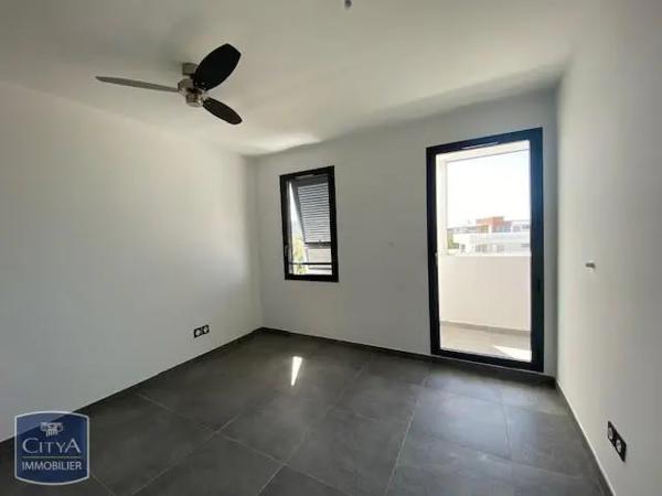 Appartement à louer 2 pièces 42.6m² L'Étang-Salé (97427)