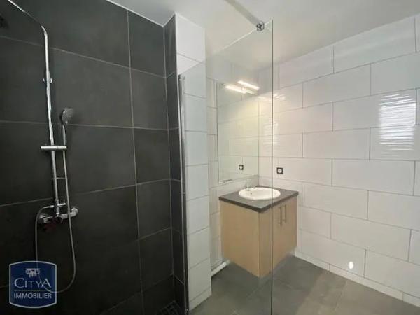 Appartement à louer 2 pièces 42.6m² L'Étang-Salé (97427)
